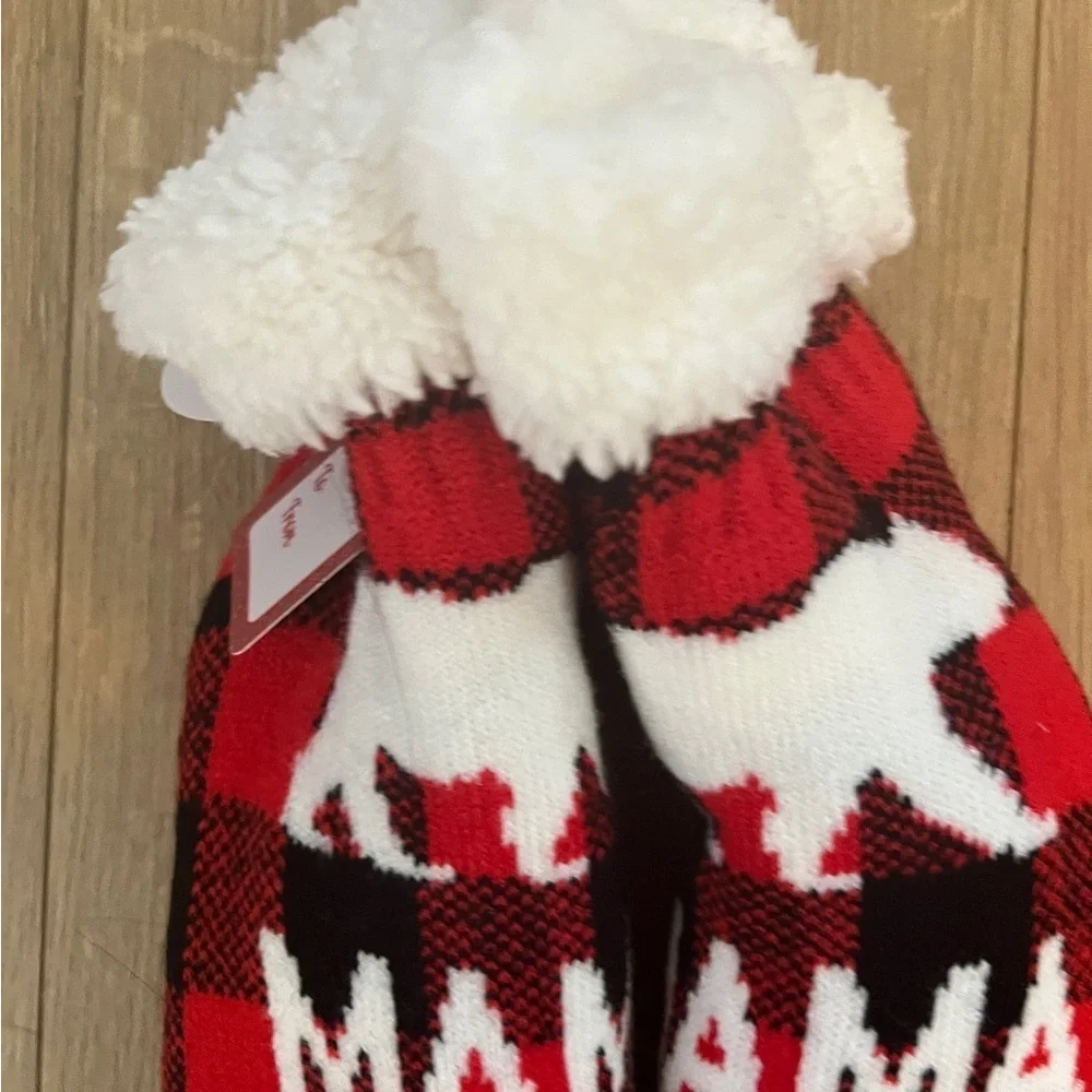 Set of 2 Cozy Christmas Slipper Socks – Fuzzy Babba & Legale – Size 4–10